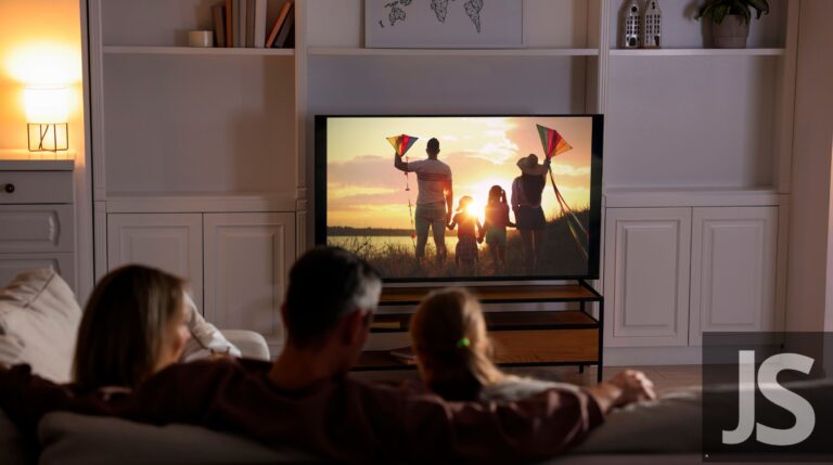 How to Watch TV with Wireless Earbuds