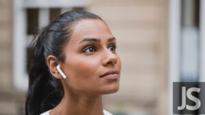 One Beat, Two Listeners How to Connect 2 Wireless Earbuds to One Phone