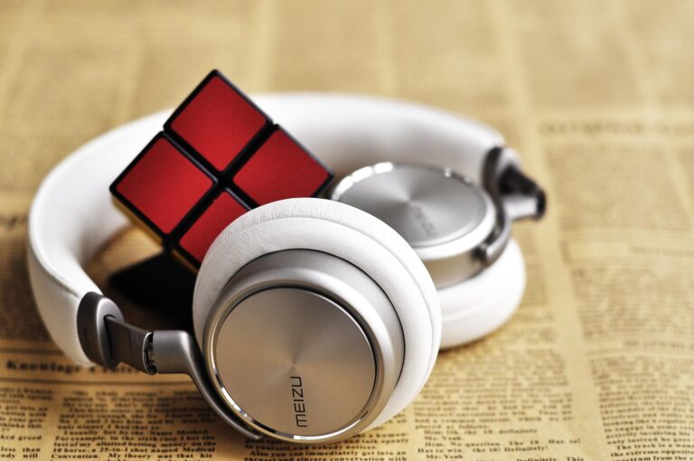 how to clean your bluetooth earbuds